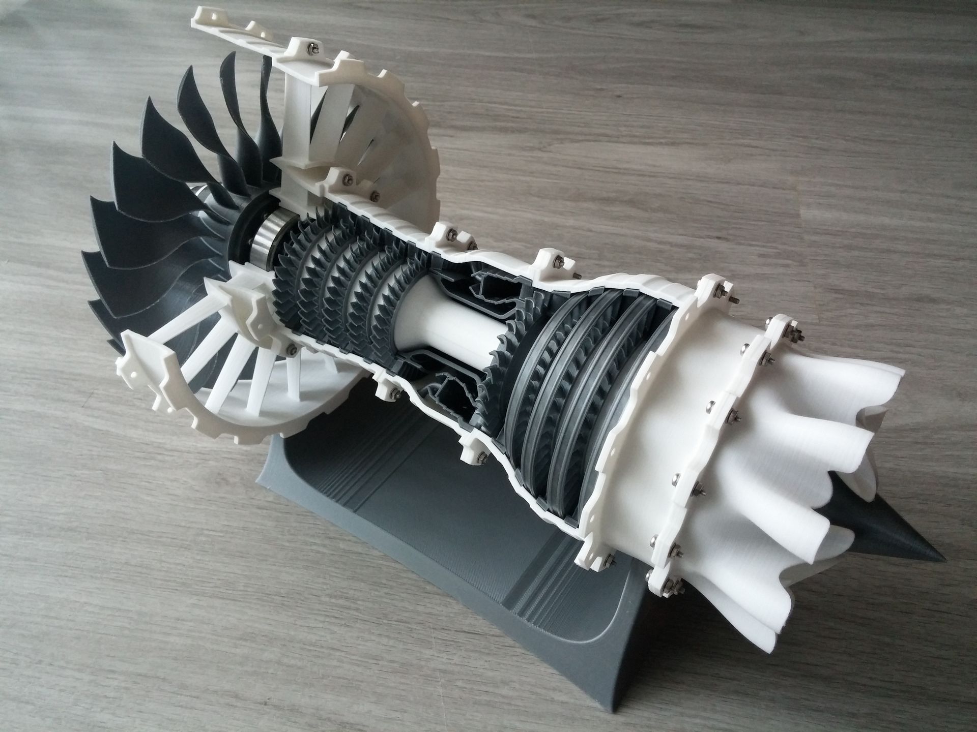 Model Of The Week 3D Printable High Bypass Jet Engine Mach 8