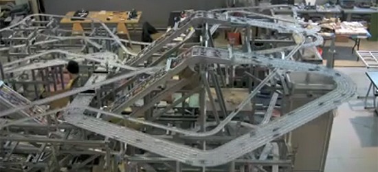 burden-metropolis-ii-sculpture