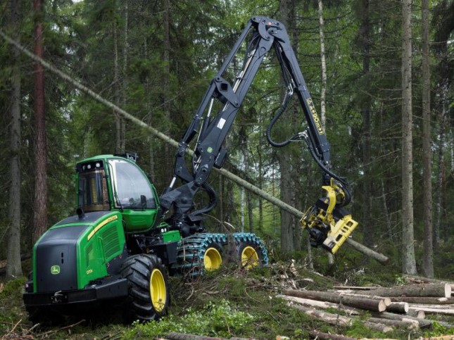 john-deere-harvester-01