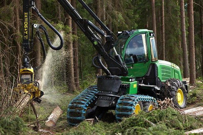 john-deere-harvester-03