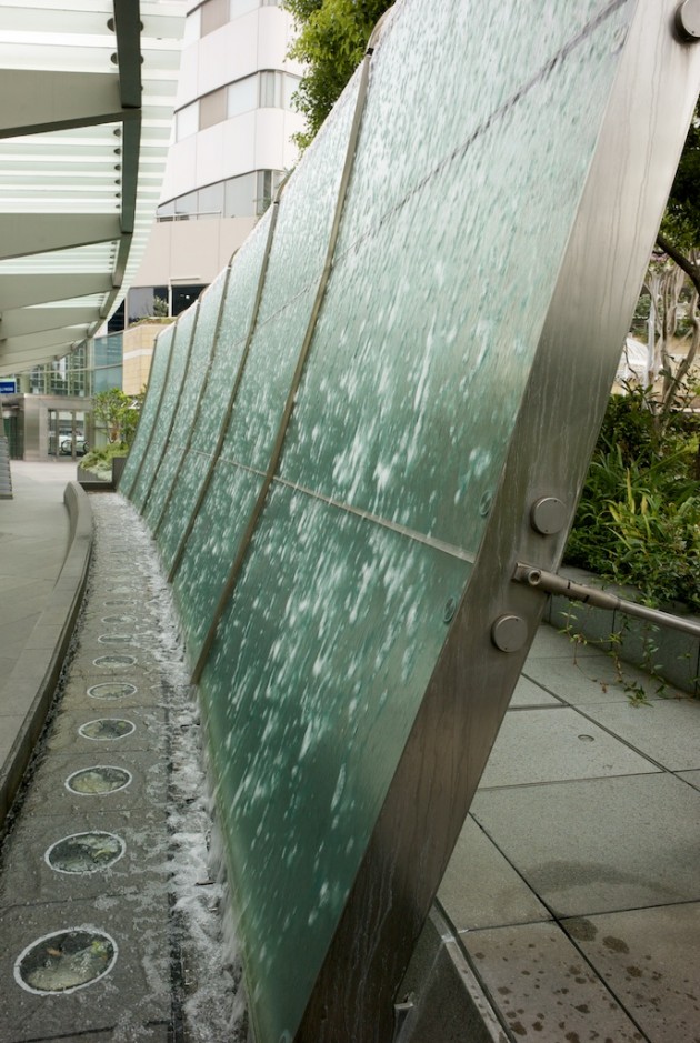 Tokyo-Roppongi-Hills-Waterfalls