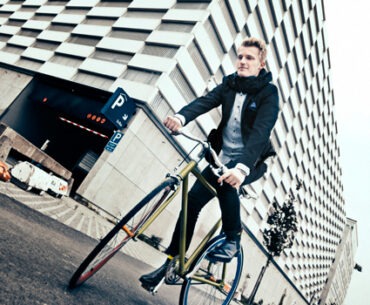 The Hövding is Your Fashion Forward, Invisible Skull Protector