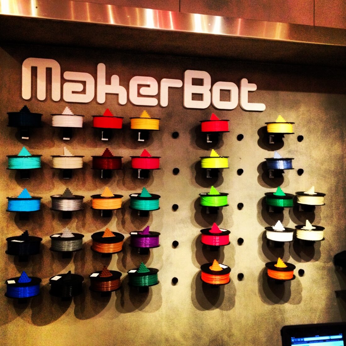 EvD Unsensored: Bre Pettis Interview and MakerBot Store Tour