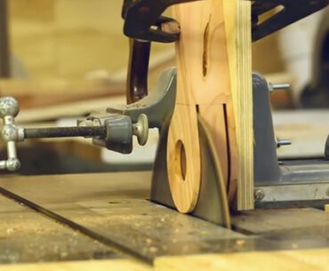 Must See: Amazing Timelapse of a Wooden Lawn Chair From Raw Material to Finished Product