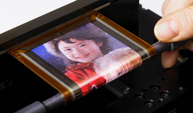 sony_prototype_flexible_oled_display_rollup_pencil