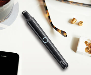 Ploom modelTwo Slays Smoking with Slick Design and Heated Tobacco Pods