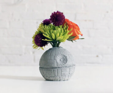 DIY Weekend Smack 05: Show Your Date How Much You Love Him/Her With a Death Star Vase