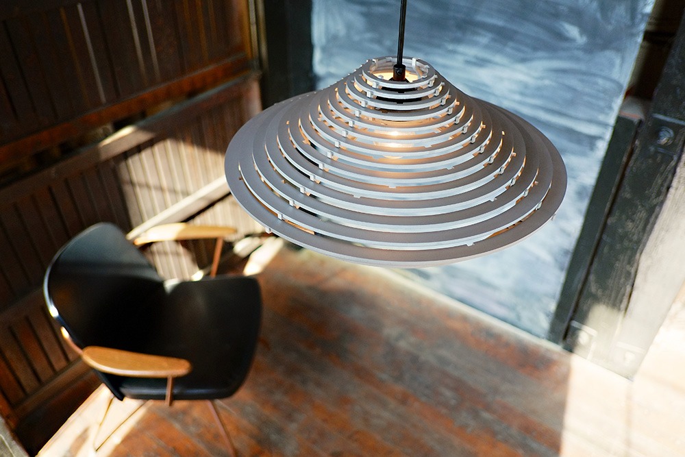 step-pack-lamp-solidsmack-05