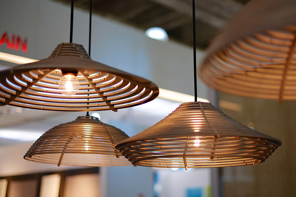 StepPack Lamp Is a Simply Ingenious FlatPack Pendant Light Design