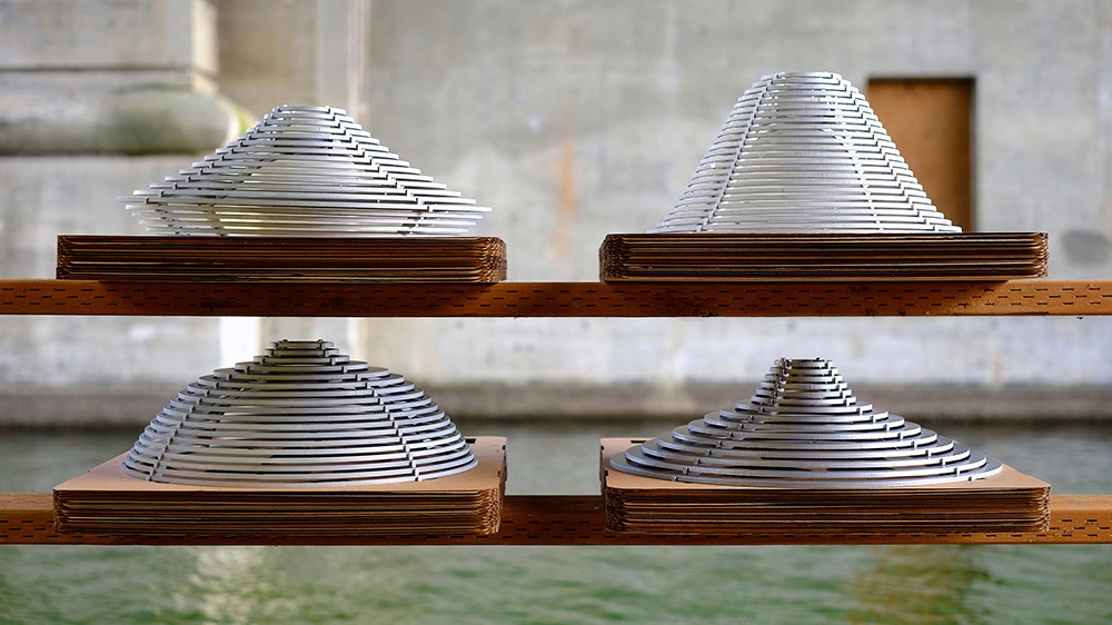 Step-Pack Lamp Is a Simply Ingenious Flat-Pack Pendant Light Design