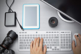 New E-Ink Keyboard Design Converts Itself to Reveal Application-Specific Hot Keys