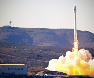 SpaceX Set to Launch Ocean Barge-Landing Rocket on Saturday