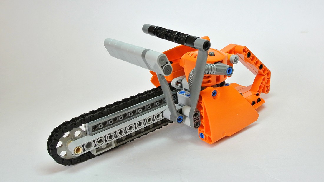 frantisek-hajdekr-lego-chainsaw-04
