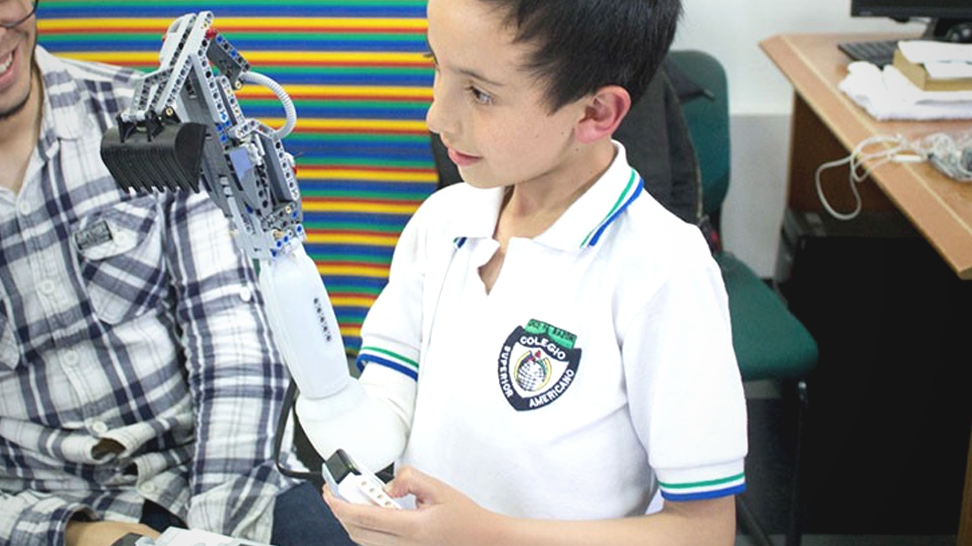 This LEGO-Compatible Prosthetic Arm Lets Kids Design Their Own Prosthetic Device