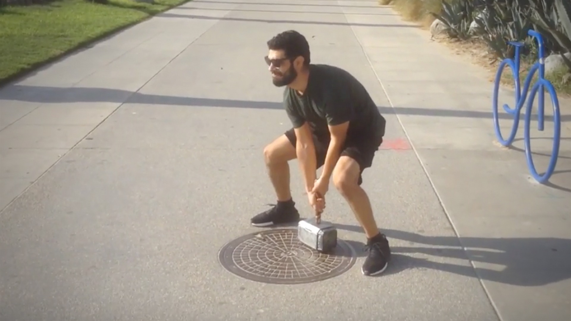 Prankster Creates Electromagnetic Version of Thor's Hammer That Only He Can Pick Up
