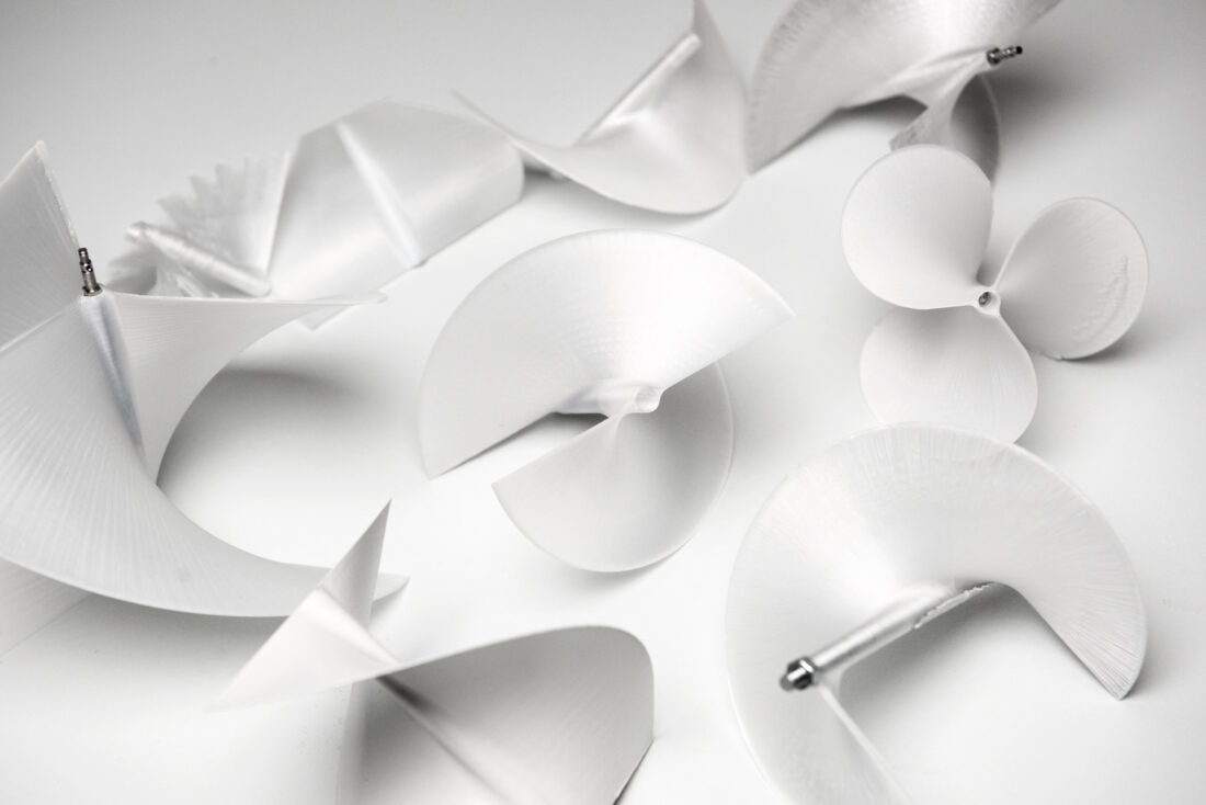 volumetrics-3d-display-technology-04