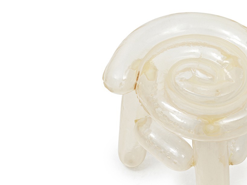 balloon-chair-solidsmack-00001