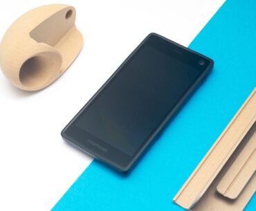3D Printed Wood Accessories for the Fairphone Make Wood Look Good