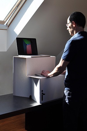 oristand-cardboard-sit-stand-desk-02-tn