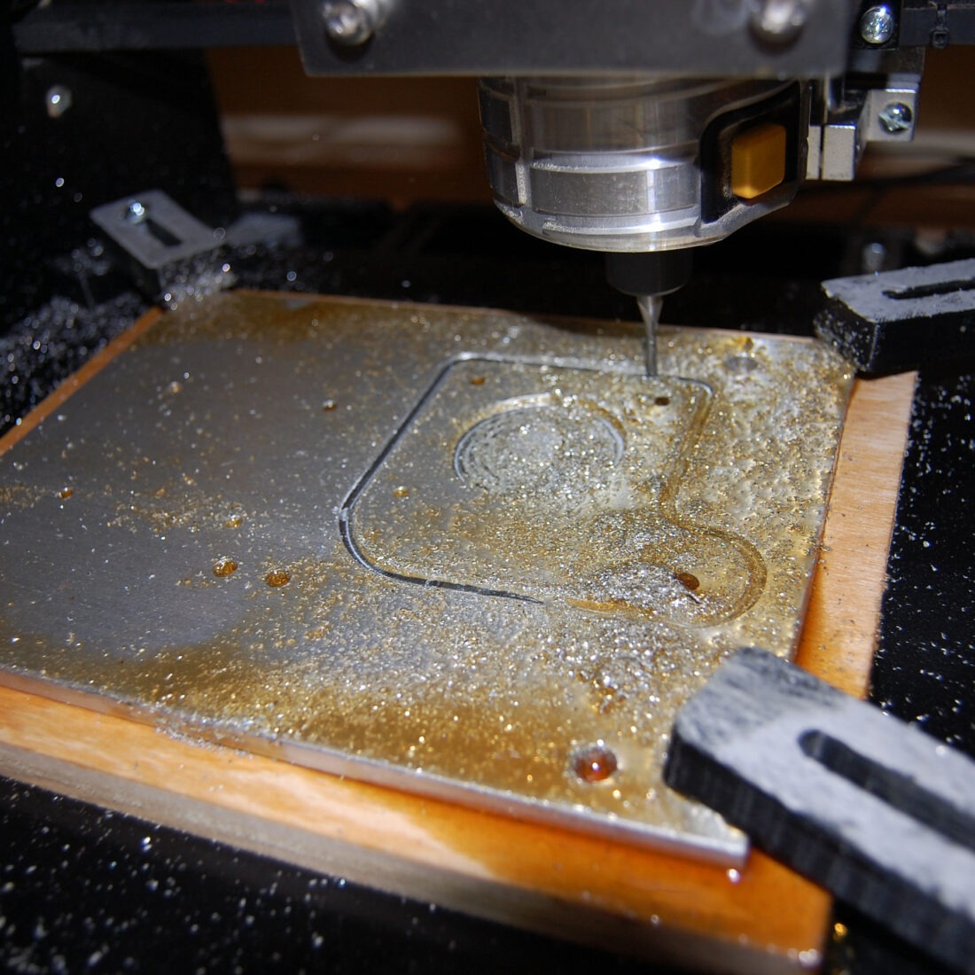 millright-cnc-desktop-router-08