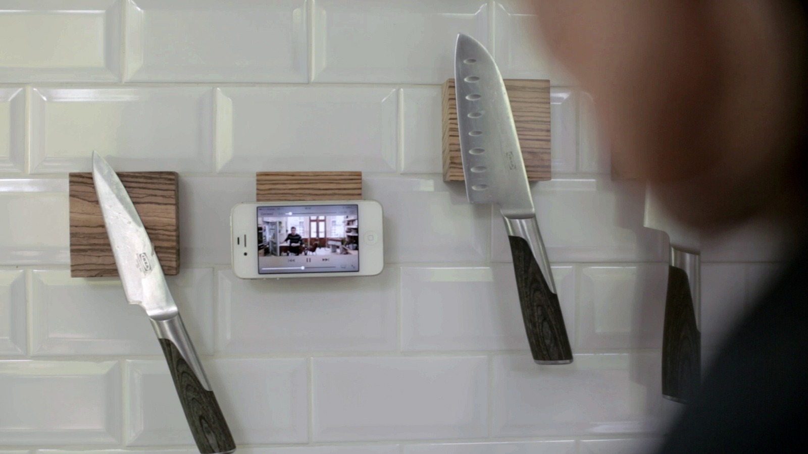 Traktor: The Magnetic Block of Wood (Anyone Can Make) tracktor magnetic block wood