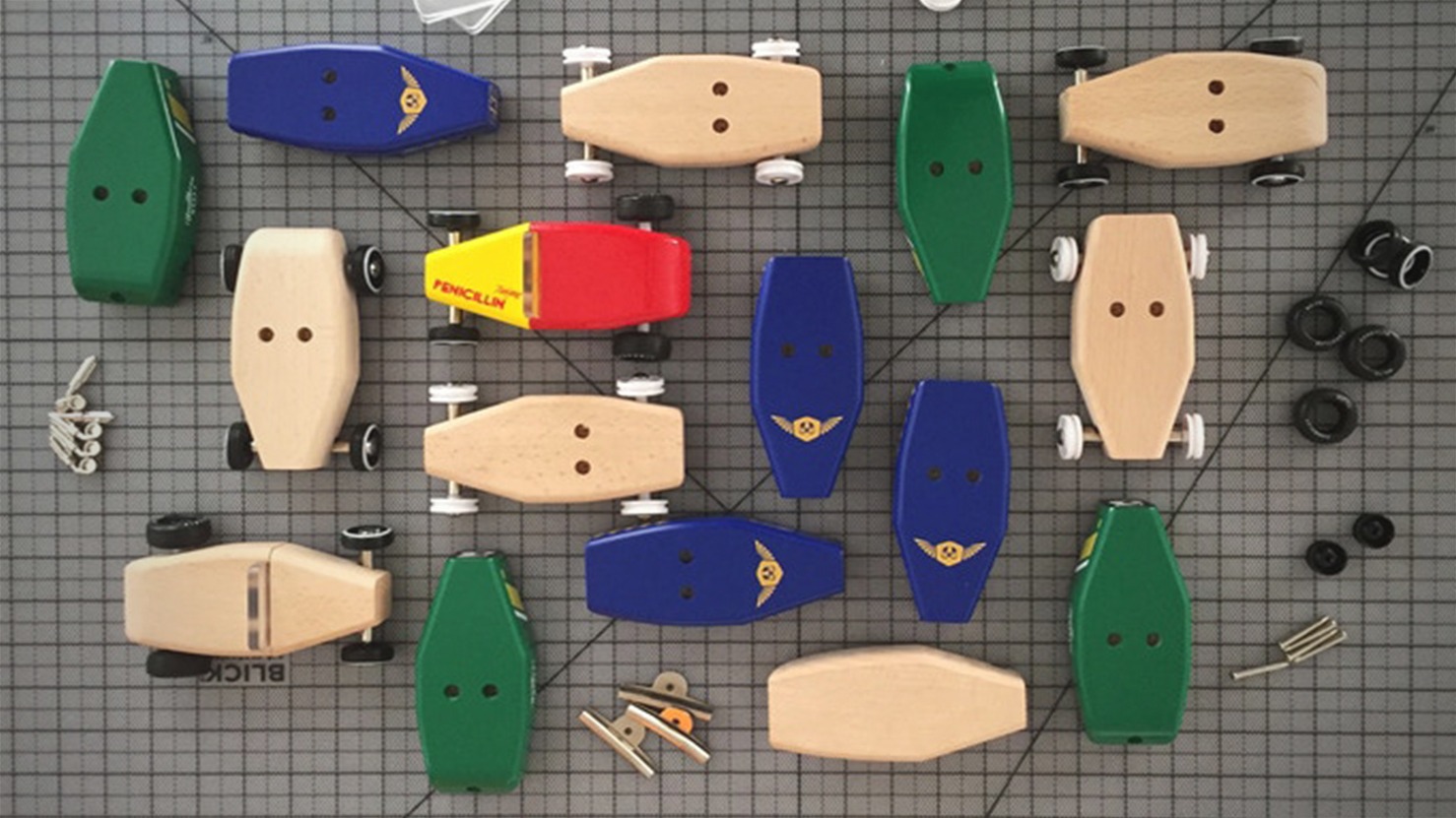 This 1920s Wooden Car Collection Deserves a Spot On Your Desk