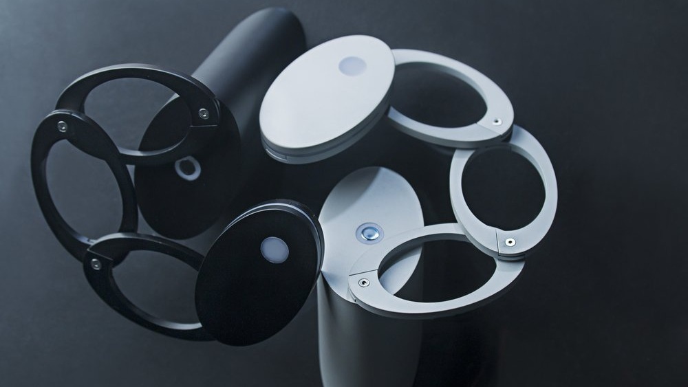 Skala is A Wireless Lamp With Some Sleek Folding Rings