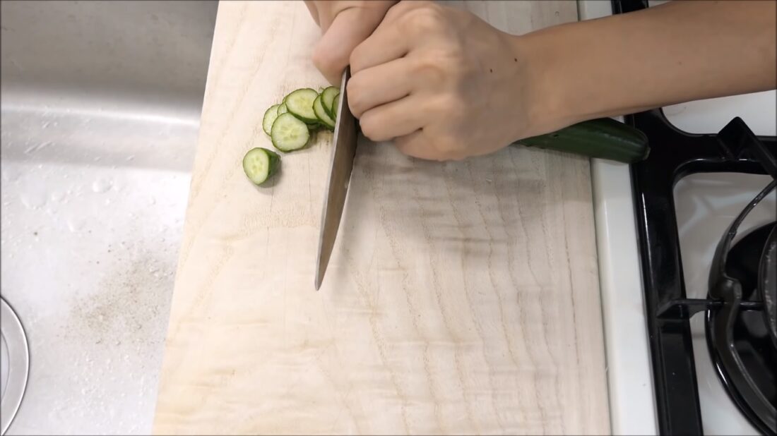 This Insanely Sharp Cardboard Knife is Made From an Amazon Box