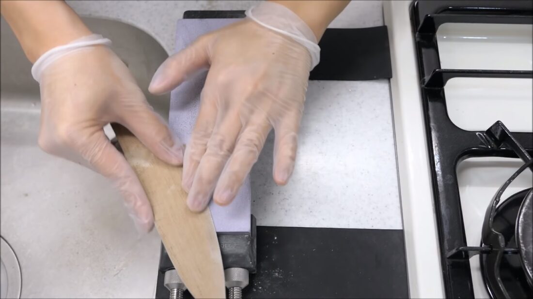 This Insanely Sharp Cardboard Knife is Made From an Amazon Box