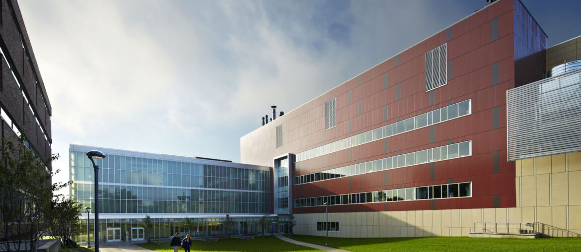 Dassault Systèmes Slips Students SOLIDWORKS–Opens Joint Learning Center UMass Lowell Emerging Technologies Center Dassault Systemes Learning Center