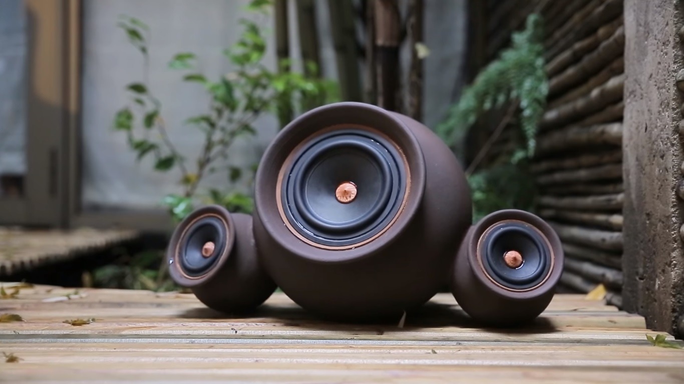 Mapuguaquén Speakers Preserve Traditional Craft While Housing a Modern Sound System Mapuguaquén Speakers