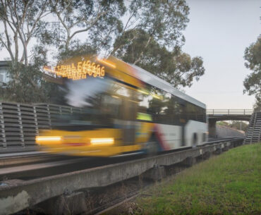 Extreme Engineering: The O-Bahn Busway Blurs The Line Between Bus and Train O-Bahn