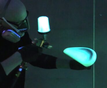 This Electroluminescent Paint Lights Up When You Pass A Current Through It lumilor