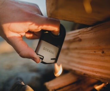 Dissim Cast Metal Lighter Design Lets You Light in Any Position dissim lighter