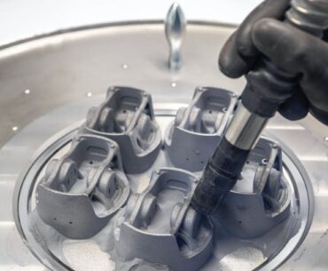 Porsche Now Makes 3D Printed Pistons For Their Sports Cars 3d printed pistons