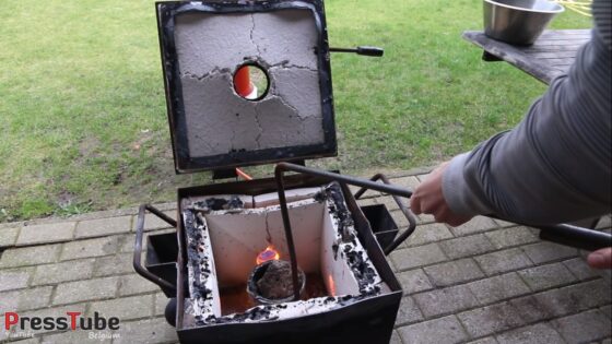 lava vs dry ice