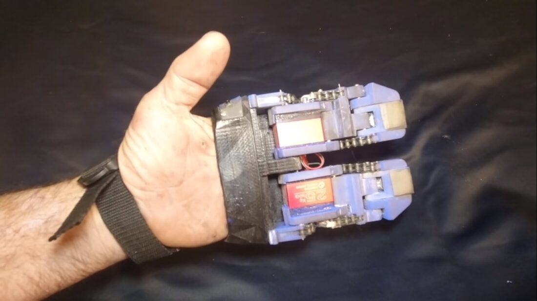 Ian Davis Shows Off His Two-Fingered, Ninja Turle Hand Prosthetic ninja turtle prosthetic