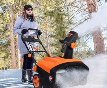 5 Best Electric Snow Blowers (2021 Review)