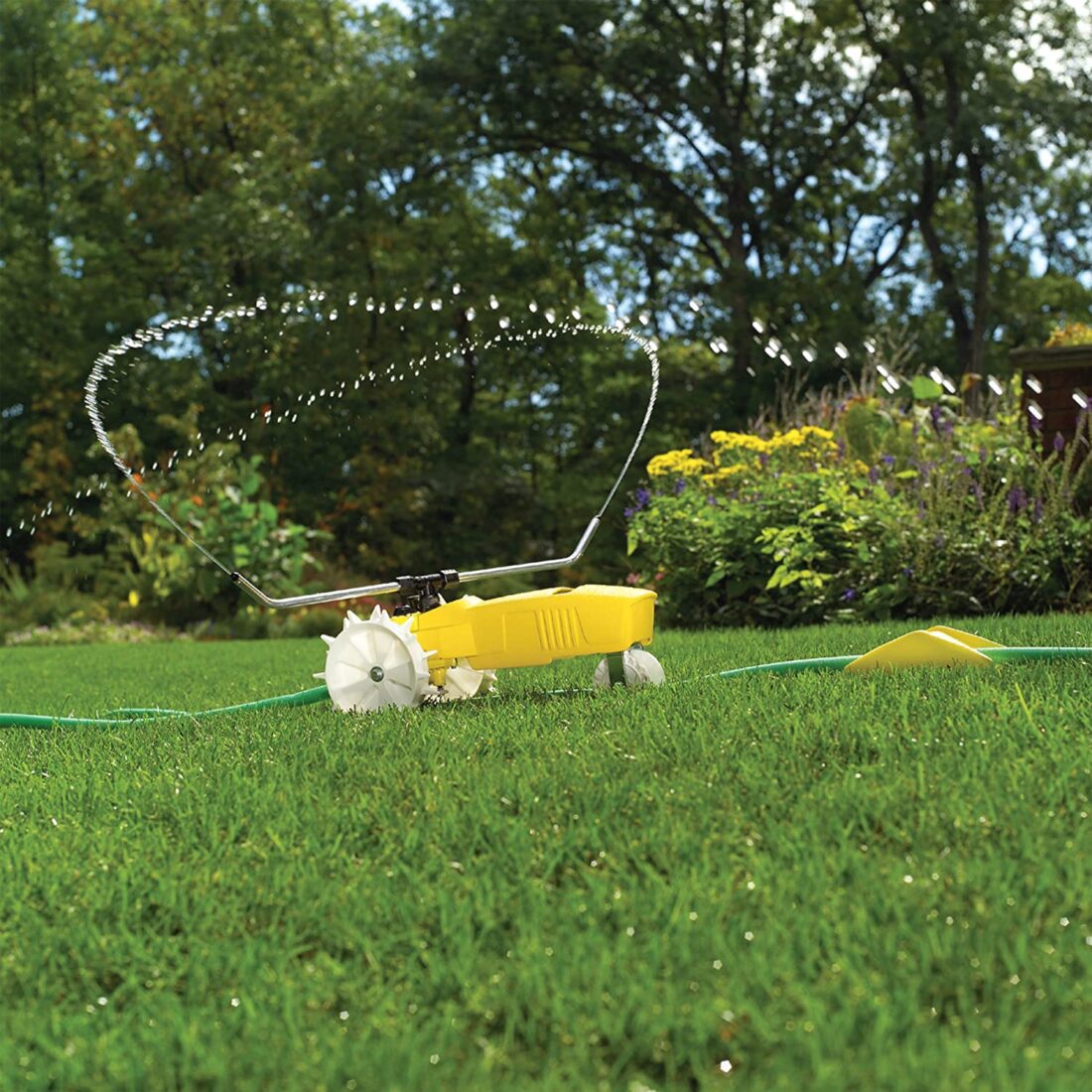 5 Best Lawn Sprinklers Review and Buyer’s Guide SolidSmack