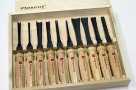5 Best Wood Carving Tools for Beginners and Professionals (2021 Review)