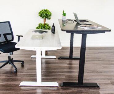 Choosing the Right Standing Desk for Improved Overall Health